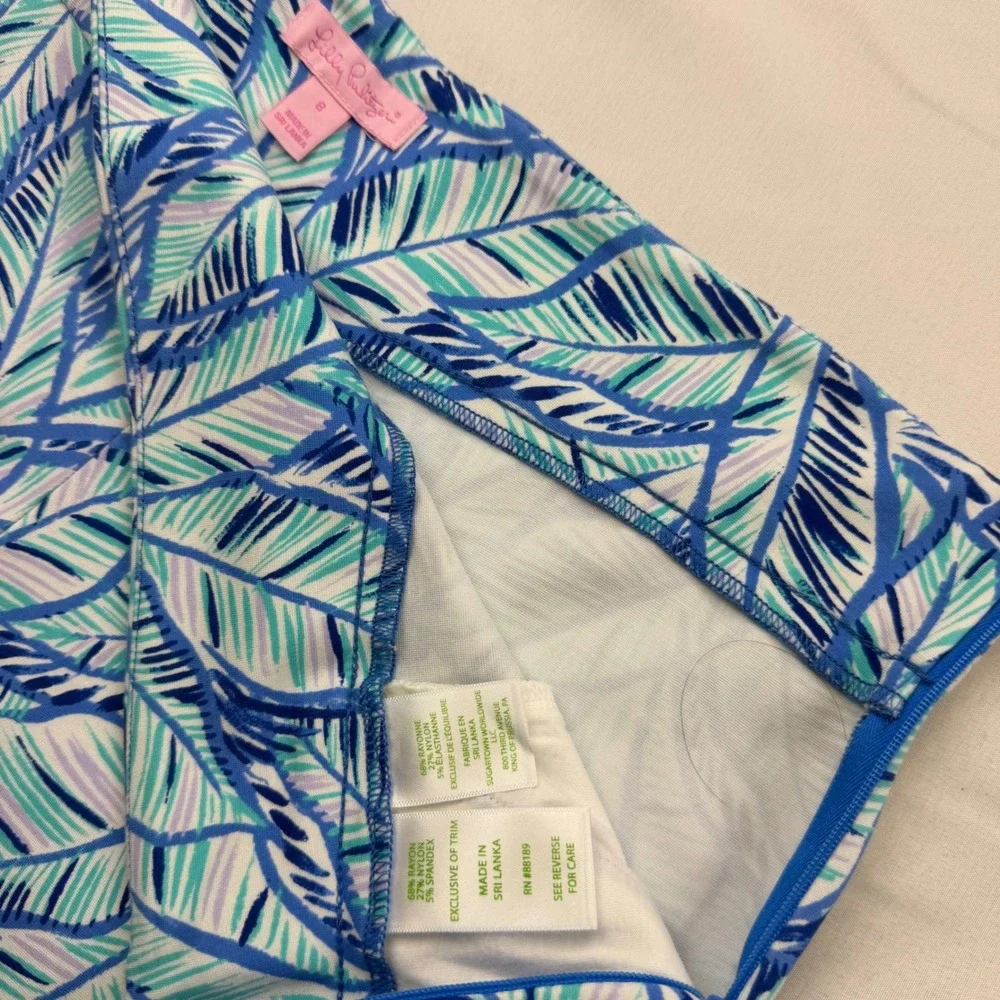 Lilly Pulitzer Callahan Shorts Women 8 Blue Palm Leaves Tropical Stretch 26384
